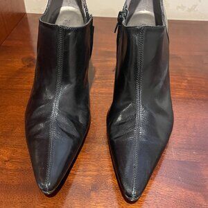 Kenneth Cole Reaction Black Leather Pointed Toe 3 in Heel Bootie 7.5 M